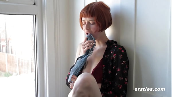 Ersties – Hot Redhead Films Her First Solo Video
